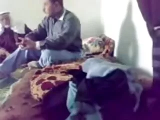 Nena seductora se masturba delante de un chico que lo peliculas porbo gratis tienta