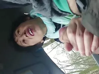 Un xxnx peliculas chico y dos chicas organizaron un sexo grupal con juguetes